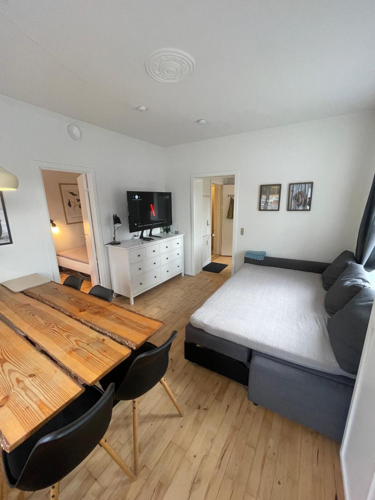 With Parking Possibility, Netflix & Near Attractions Appartement *